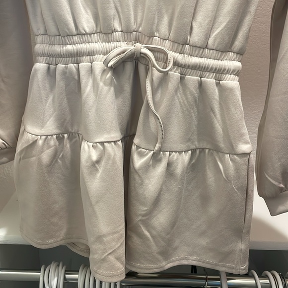 NWT Romper - Picture 6 of 7